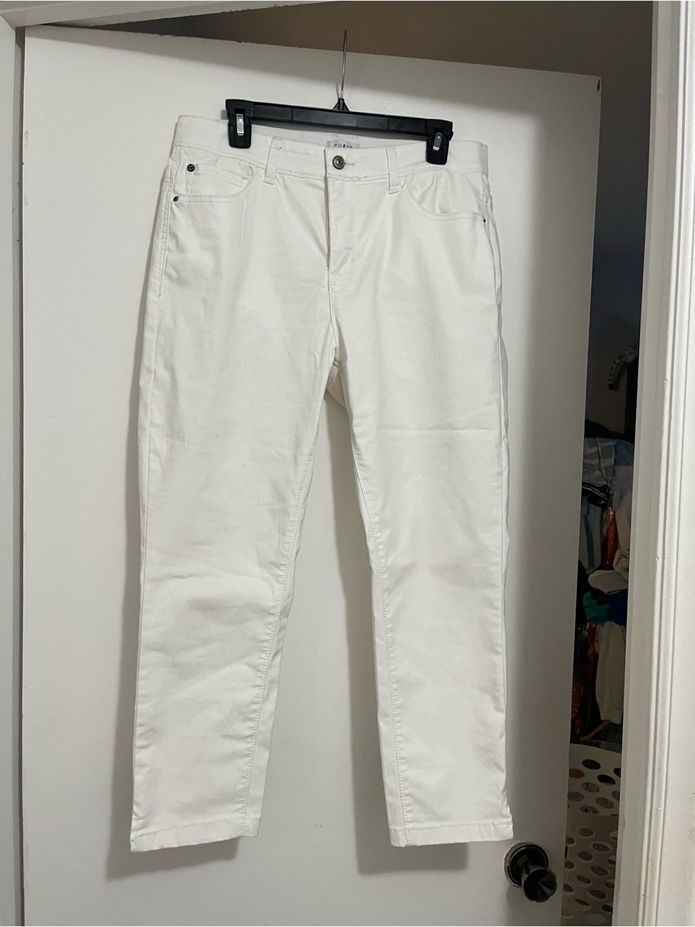 White Womans Straight Fit Jeans
